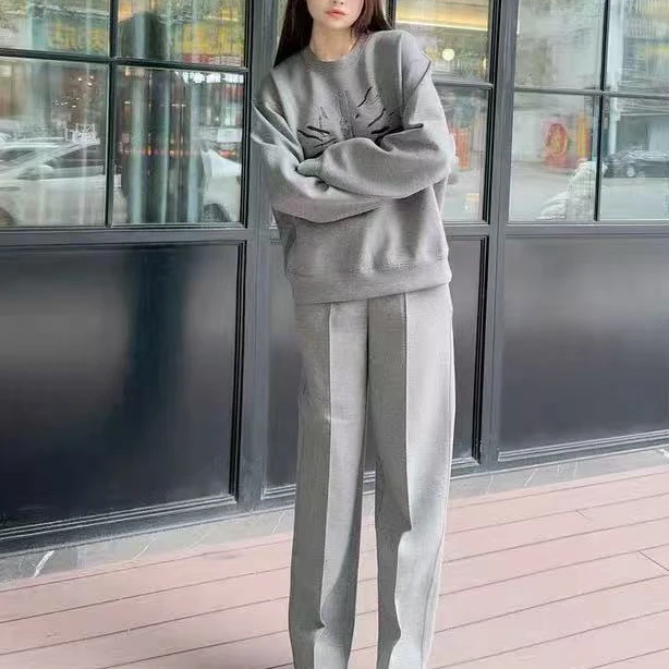 冬季新款圆领漫画卫衣长袖T恤女百搭