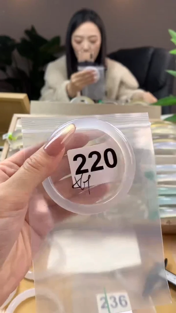 【闪购商品】玛瑙/玉髓手镯未镶嵌220
