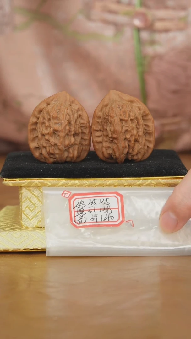 把件文玩核桃赤龙鸡心