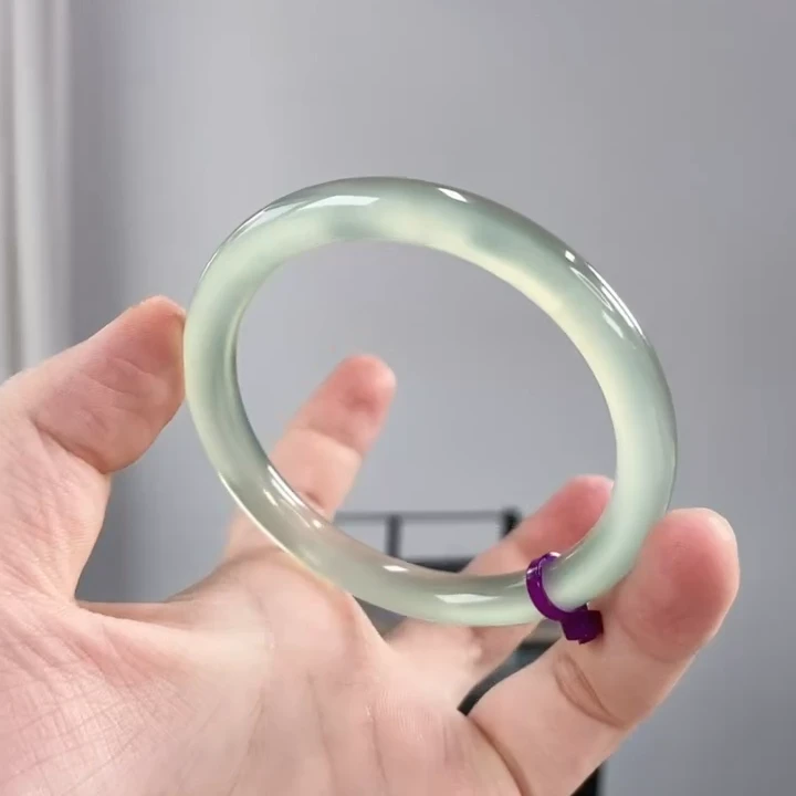 玛瑙玉髓 油青卡8圆条福利款一只发货