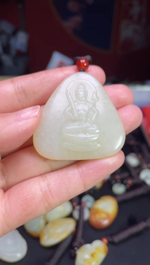 颈饰未镶嵌和田玉1