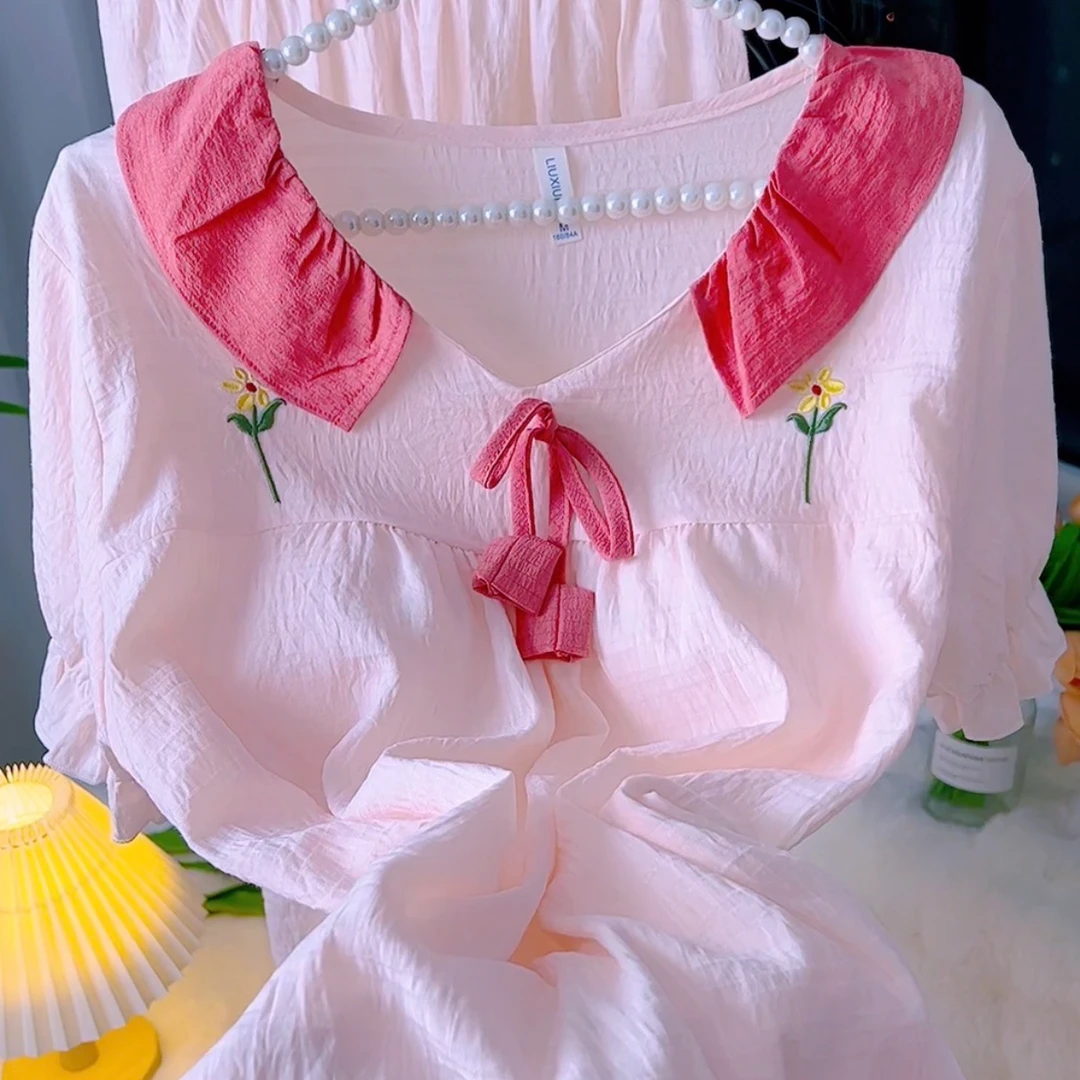 睡衣女带胸垫春夏季爽棉质短袖长裤甜美宽松家居服套装。芬