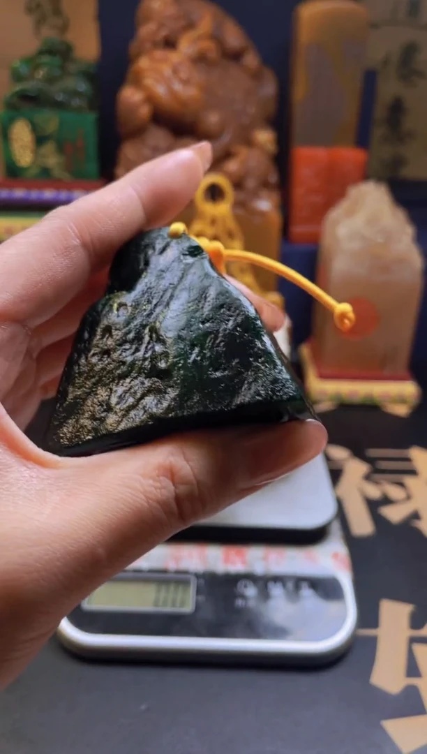 【闪购商品】寿山石印石绝绿皮壳随形