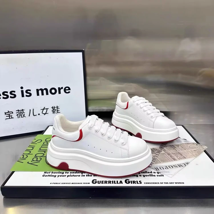 麦昆板鞋女2025春季新款时尚运动百搭网红小白鞋厚底松糕休闲鞋