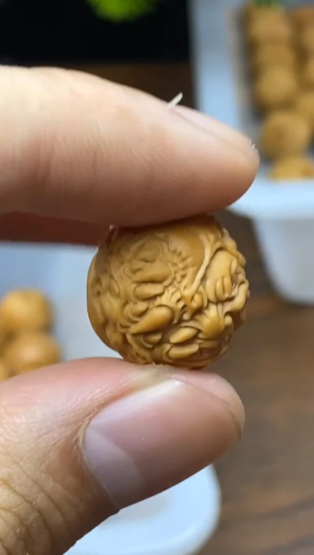 吊坠猴头核桃刀疤 吞噬