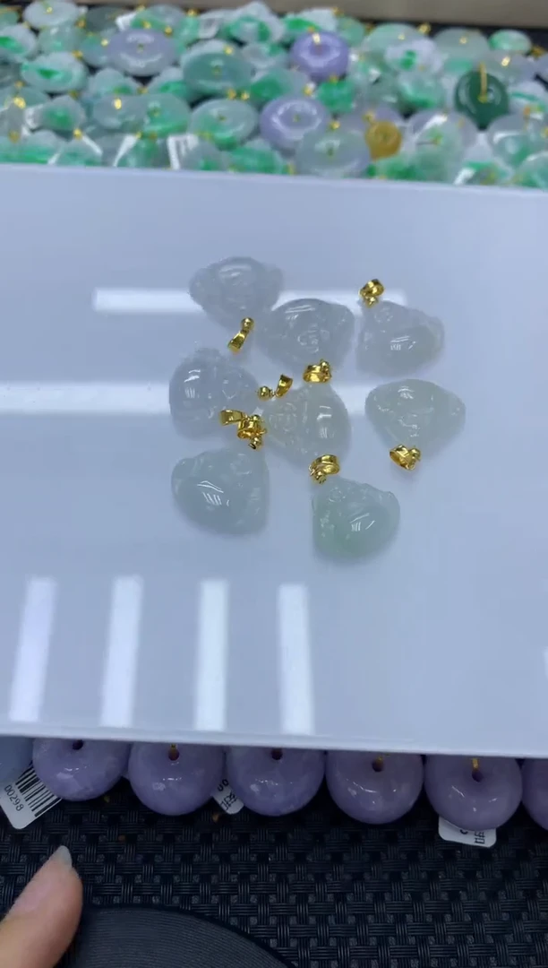 翡翠未镶嵌颈饰天然缅甸翡翠A货多样性发其一