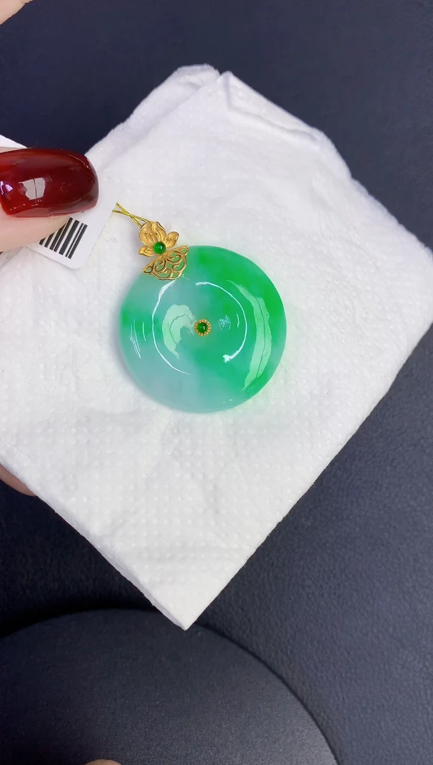 颈饰18K金镶嵌翡翠缅甸天然翡翠A货