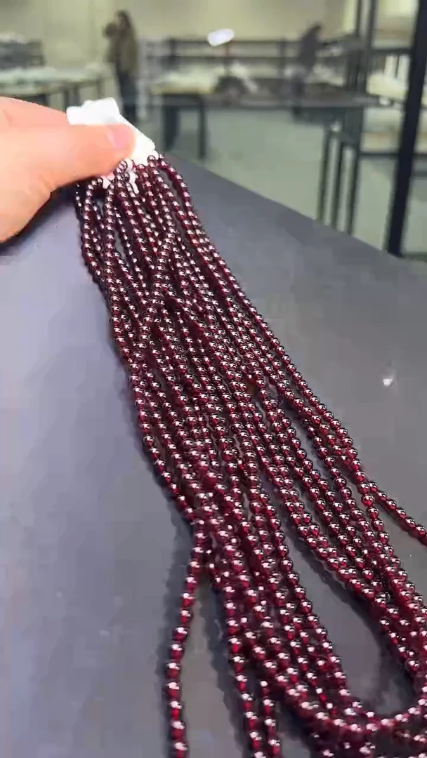 未镶嵌手串石榴石多样性发一 石榴石多圈手串4mm+ J13563