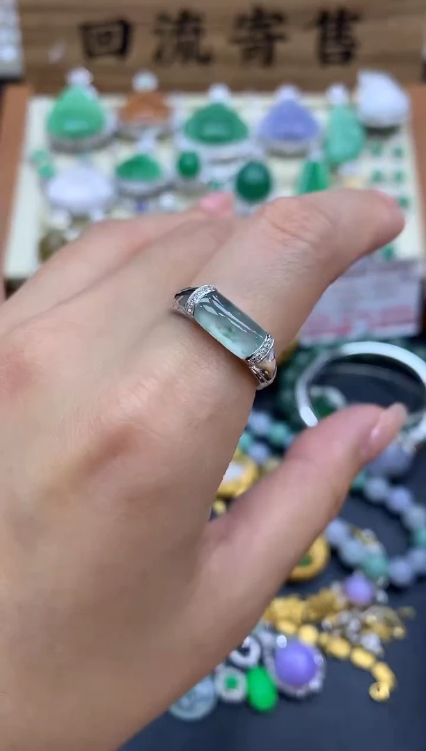 【闪购商品】翡翠戒指18K金镶嵌322-中国好珍宝