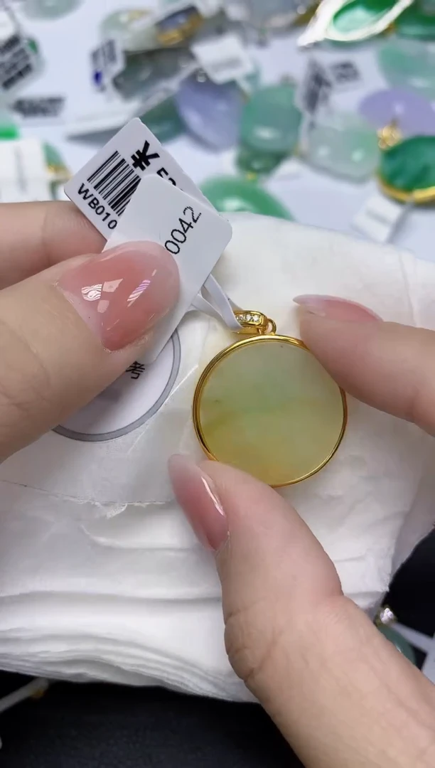 颈饰未镶嵌翡翠天然缅甸翡翠A货多样性发一件