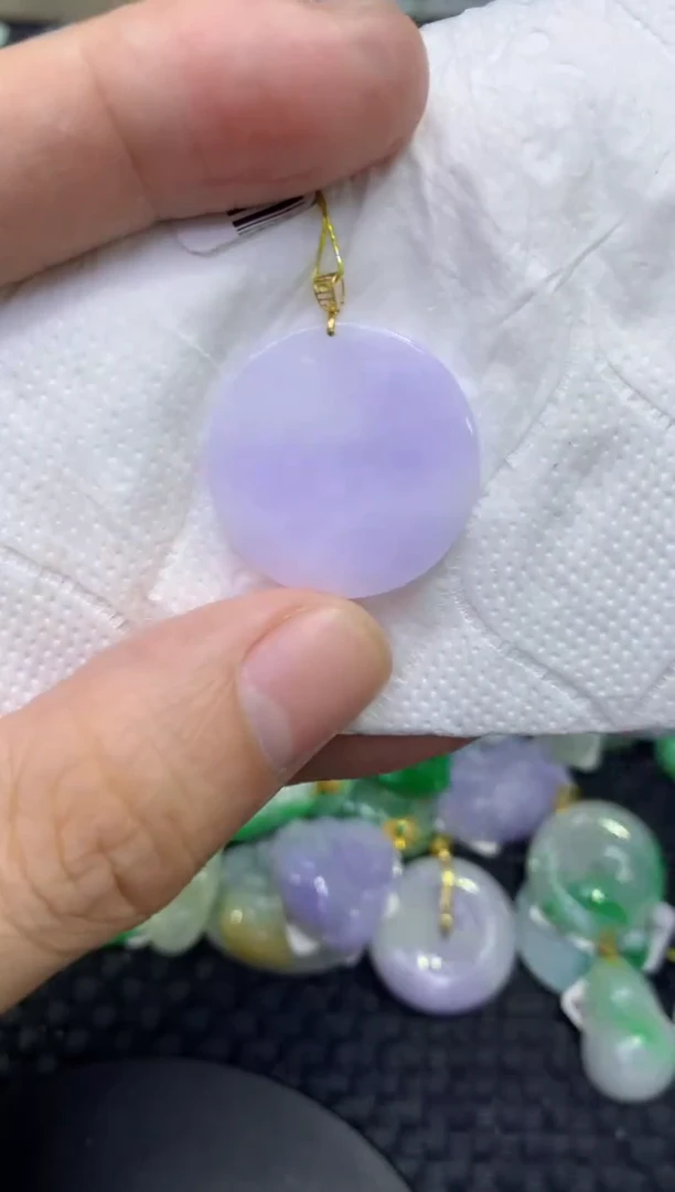 颈饰18K金镶嵌翡翠天然缅甸A货翡翠