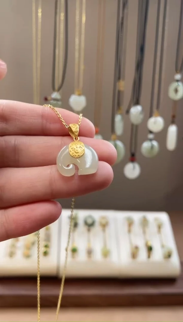 颈饰银S925镶嵌和田玉和田玉吊坠