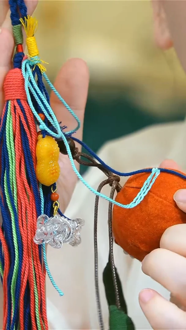 【闪购商品】水晶挂饰未镶嵌白水晶金刚杵蜜蜡花生挂饰