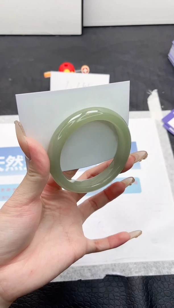 【闪购商品】石英质玉手镯未镶嵌Y154-56