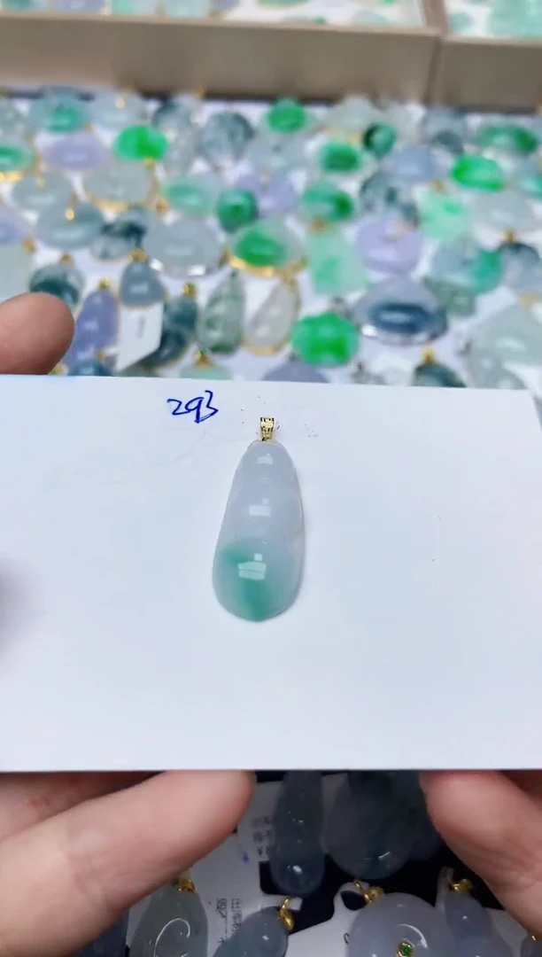 【闪购商品】翡翠颈饰18K金镶嵌天然翡翠A货