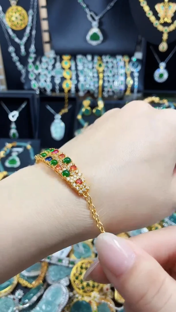 翡翠未镶嵌吊坠(不含链)天然翡翠a货 多样性发其一