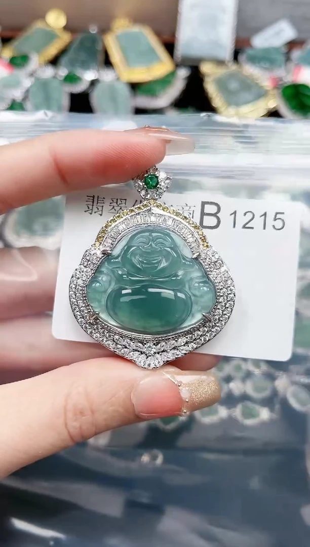 【闪购商品】翡翠颈饰未镶嵌1215赠皮绳