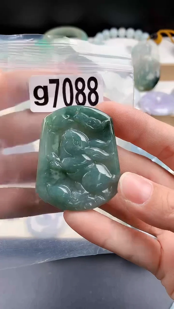 颈饰未镶嵌翡翠颈饰未镶嵌缅甸天然翡翠吊坠