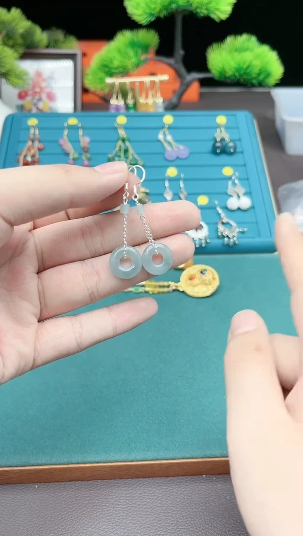 【闪购商品】翡翠耳饰银S925镶嵌811000