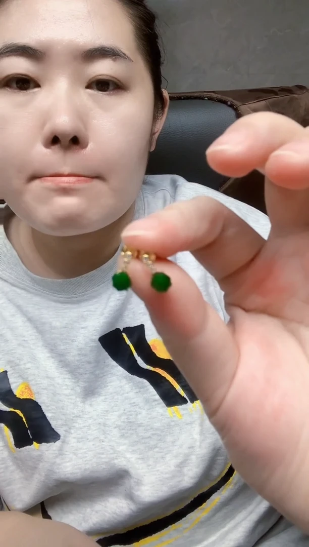 银S925镶嵌翡翠耳饰翡翠耳饰