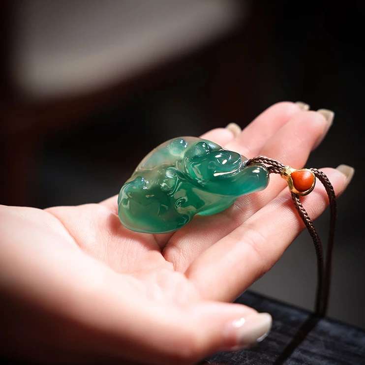 【庄家翡翠】自在之姿 天然翡翠挂件雕刻翡翠吊坠项饰定制收藏送礼