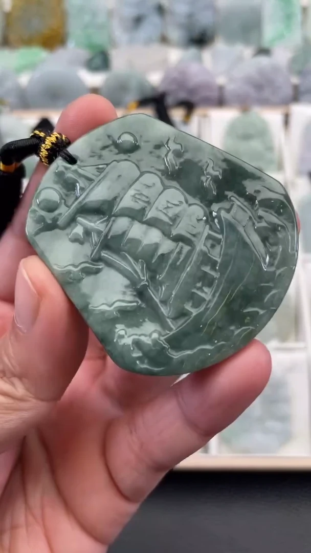 颈饰未镶嵌翡翠天然缅甸翡翠A货30