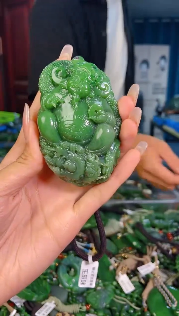 未镶嵌和田玉把件1