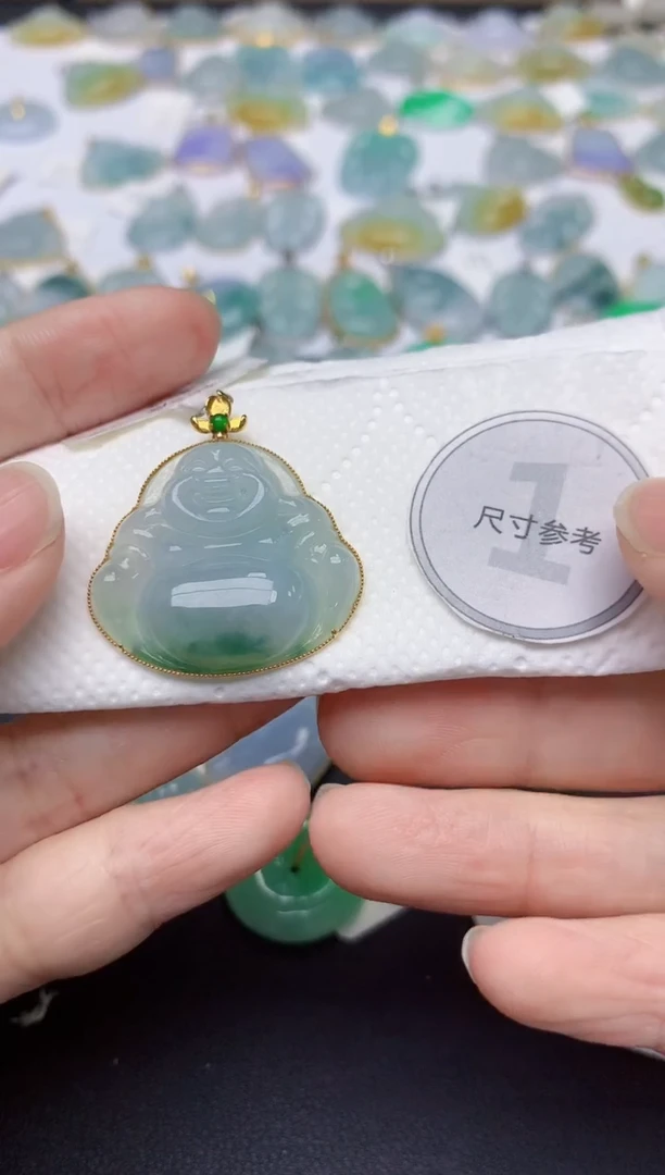 翡翠18K金镶嵌颈饰天然缅甸A货翡翠