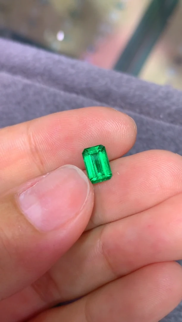 裸石祖母绿1.02CT