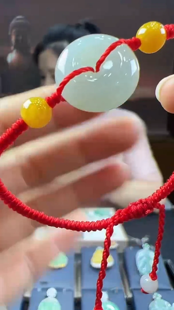 未镶嵌挂件翡翠手绳