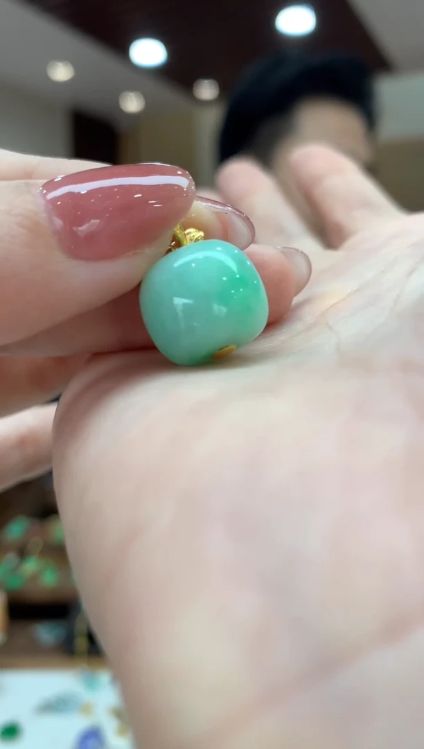 翡翠18K金镶嵌吊坠(不含链)单珠