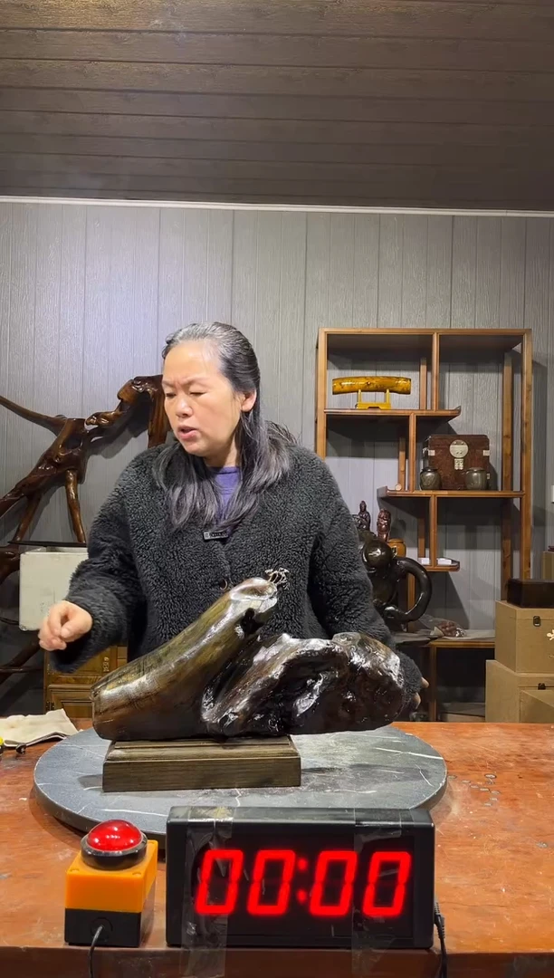 金丝楠最**美阴沉木倒流香摆件