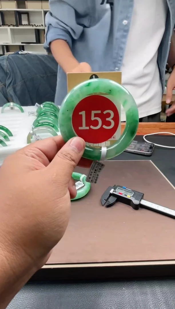 未镶嵌手镯石英质玉56+153