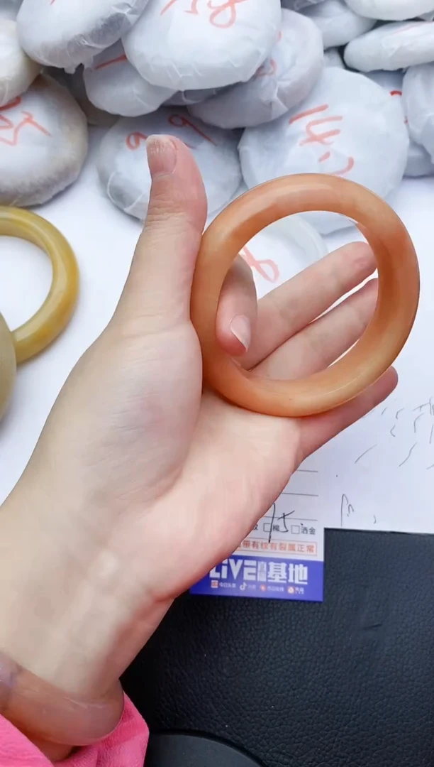 【闪购商品】石英质玉手镯未镶嵌60+57/58