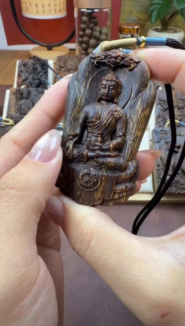 木木雕款芽庄 药师佛 7cm 送养香瓶