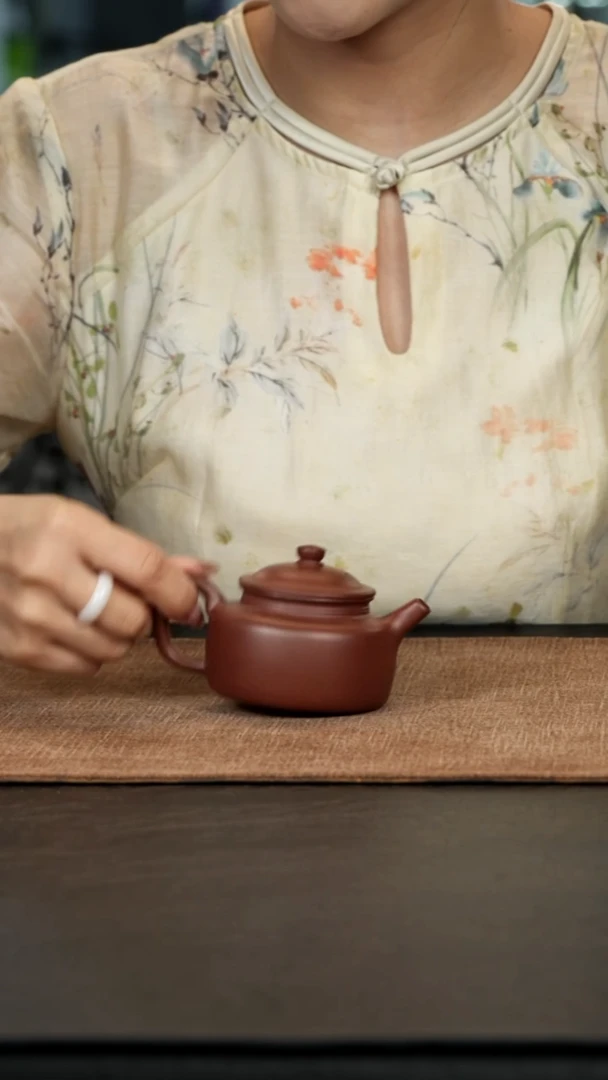 茶壶紫砂桃花泥120cc笠帽德钟