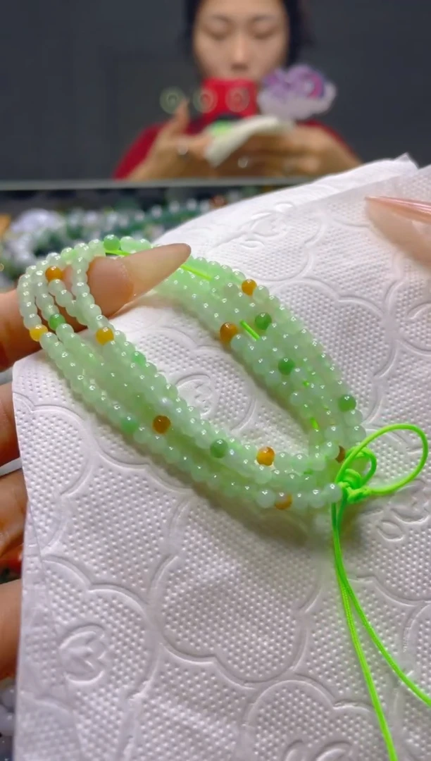 颈饰未镶嵌翡翠3MM