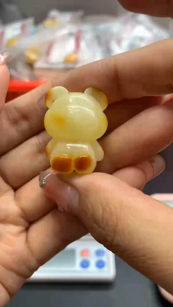未镶嵌琥珀珠宝奇石820