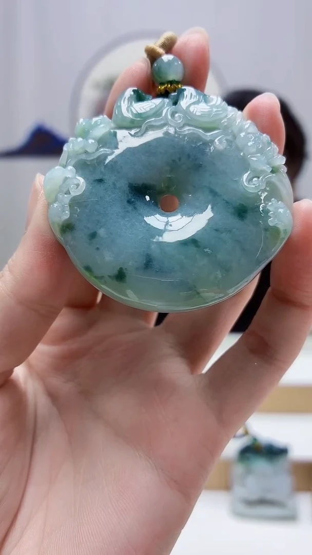 未镶嵌定制翡翠5060zm-毛货挂件扣子102