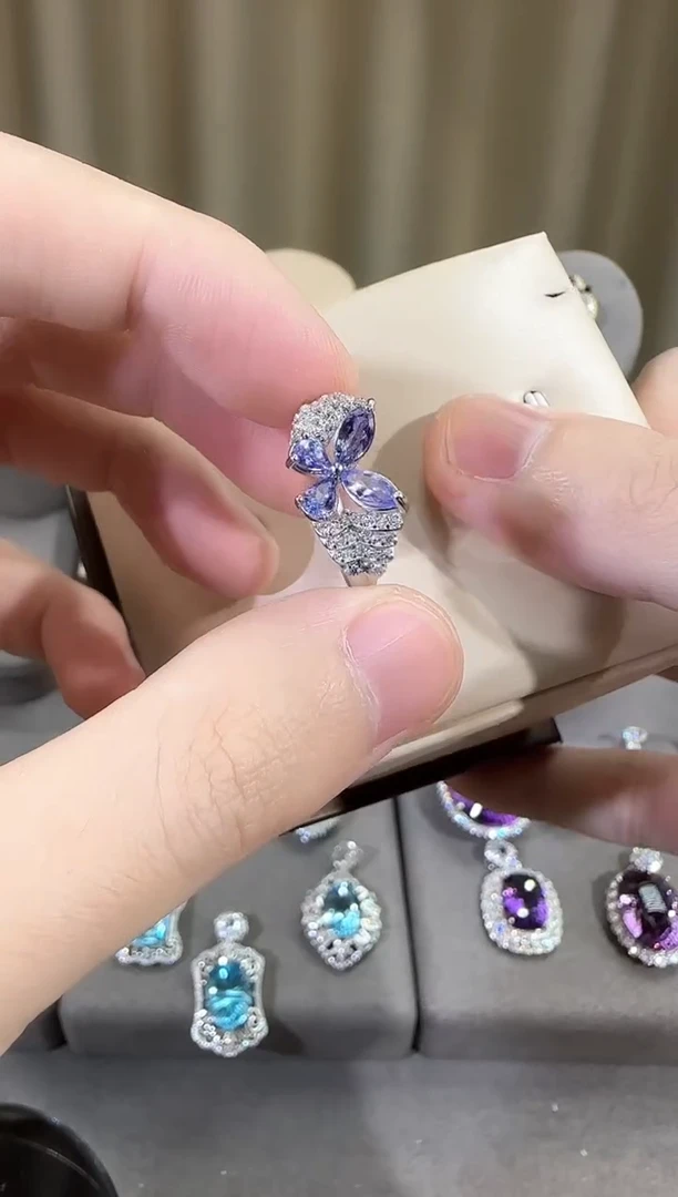 银S925镶嵌戒指坦桑石3*4mm戒指蝴蝶设计款