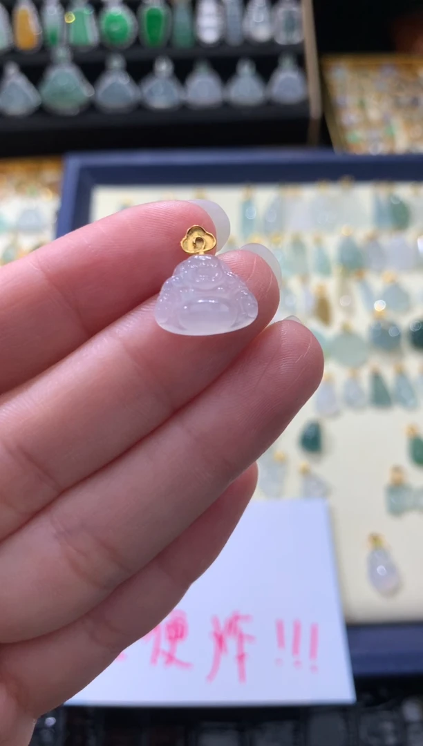 颈饰18K金镶嵌翡翠翡翠