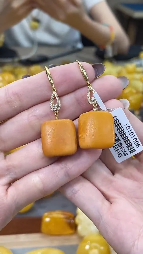 裸石琥珀银S925镶嵌j68