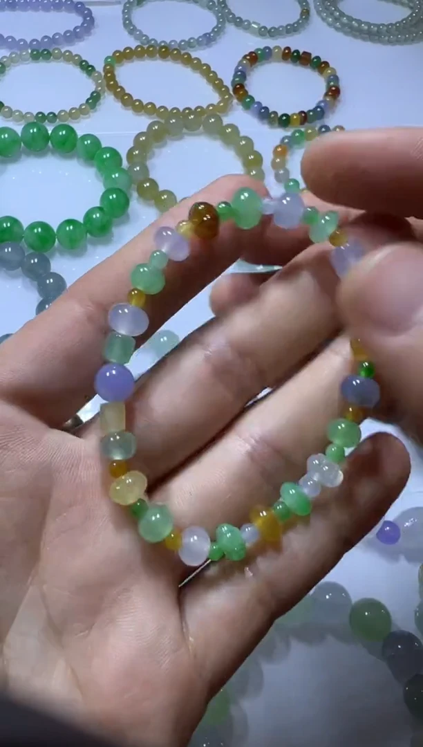【闪购商品】定制翡翠未镶嵌手串