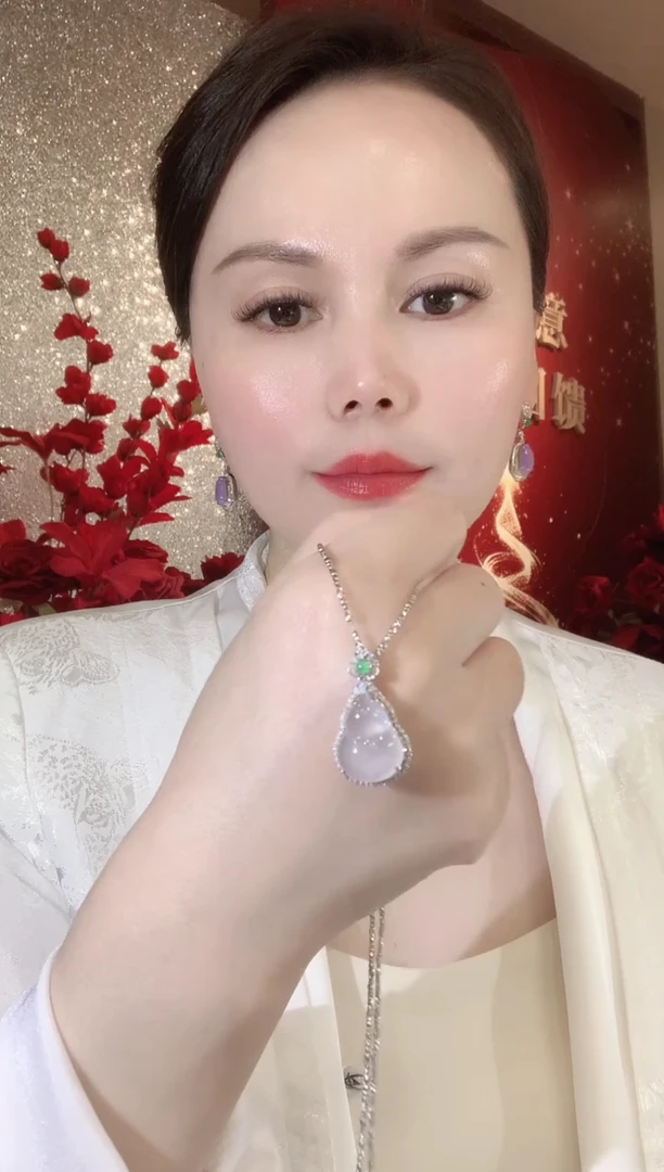 吊坠(不含链)18K金镶嵌翡翠A52