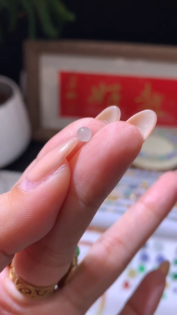 未镶嵌定制翡翠4.2卡珠子