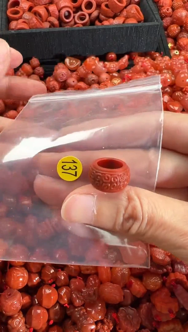 【闪购商品】南红玛瑙颈饰未镶嵌1