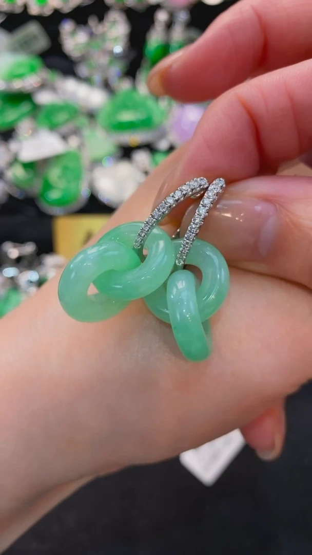 【闪购商品】翡翠颈饰未镶嵌耳环