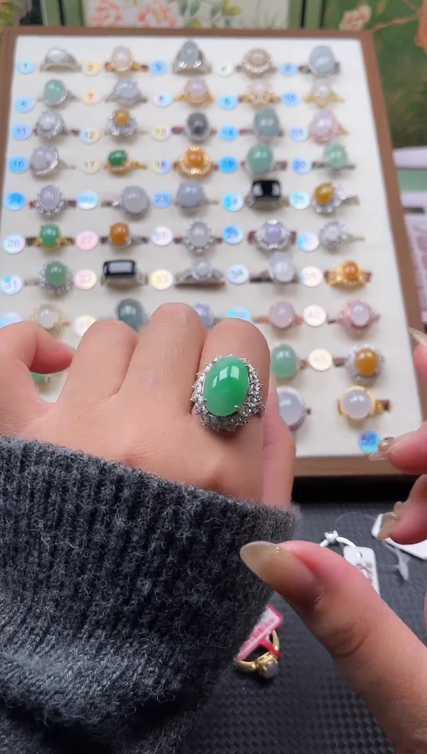 【闪购商品】翡翠戒指银S925镶嵌天然A货翡翠戒指（有纹裂）