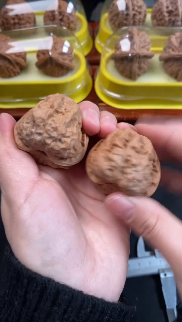 把件文玩核桃蛤蟆头40尺Q651