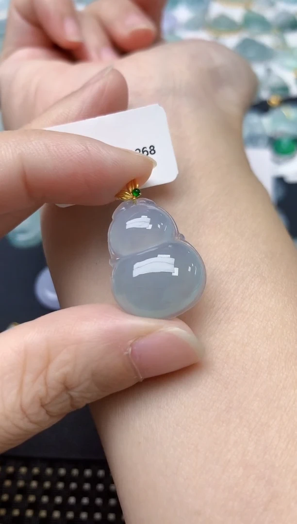 颈饰18K金镶嵌翡翠天然缅甸A货翡翠